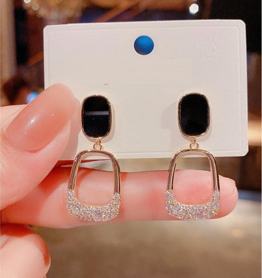 New Elegant Black Gemstone & Crystal Earrings